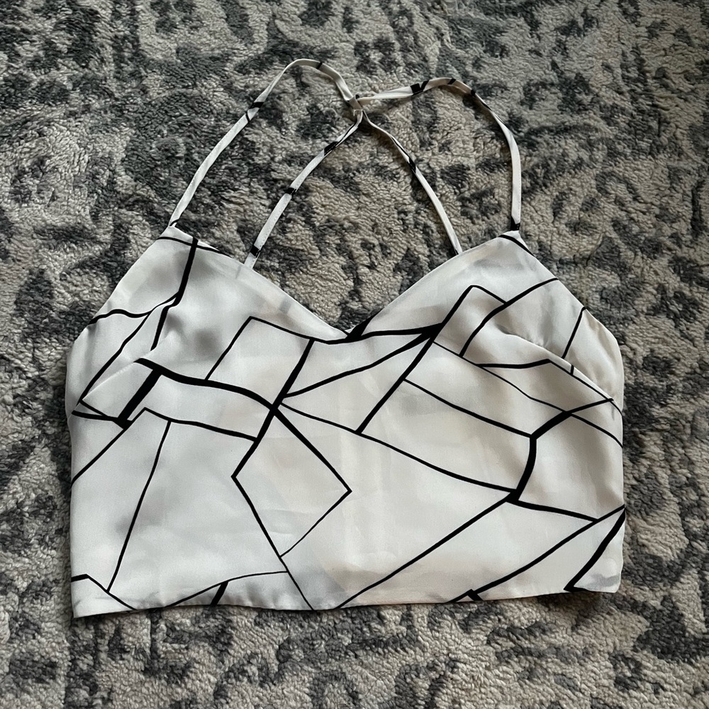 Black and white geometric crop top